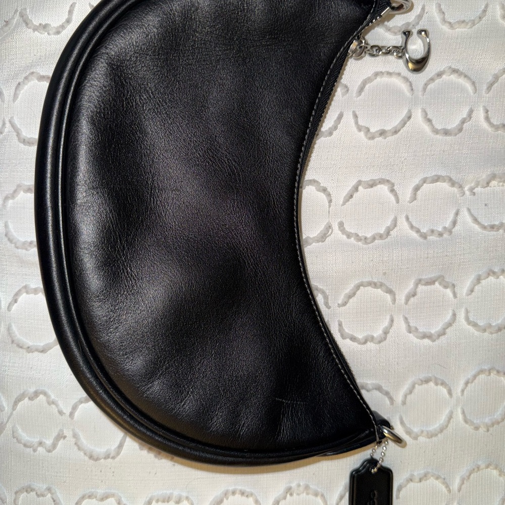 Coach Black Mia Shoulder bag chain strap in the black glove tanned leather